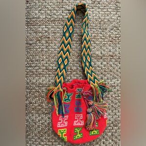 Hand made in Colombia New Authentic woven Color Geometric Patterned Women's Bag